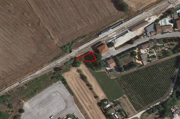 terreno agricolo in vendita a Macerata
