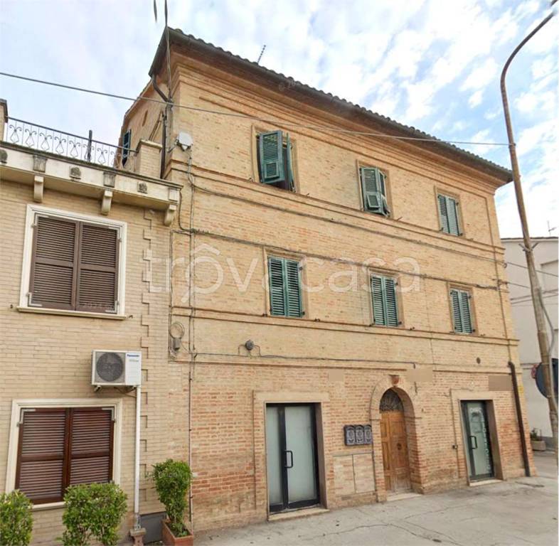 appartamento in vendita a Macerata in zona Sforzacosta