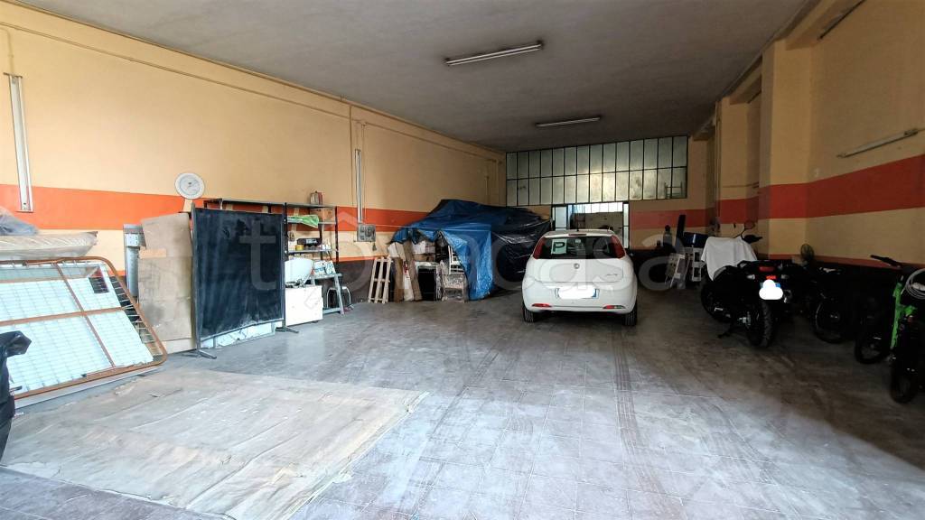 locale di sgombero in vendita a Macerata