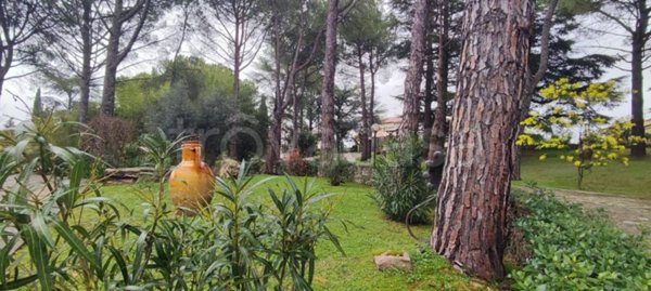 casa indipendente in vendita a Macerata in zona Montanello