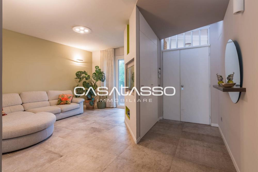 casa indipendente in vendita a Macerata in zona Piediripa