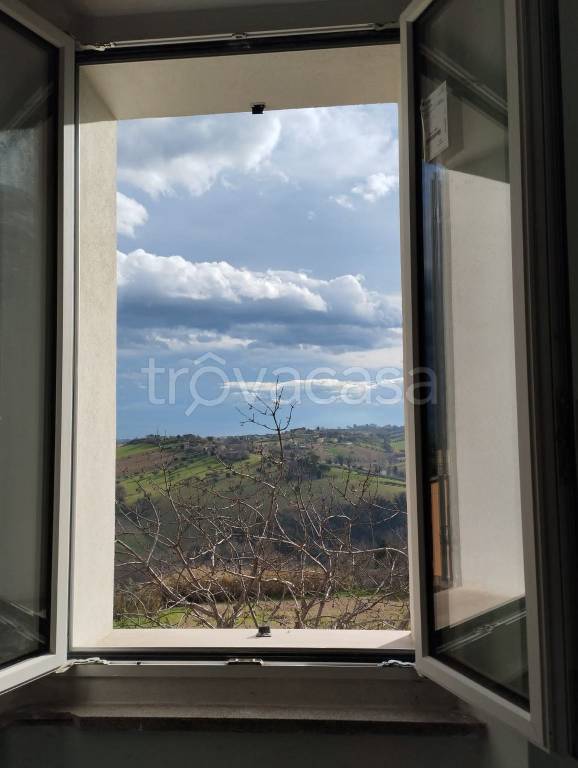 casa indipendente in vendita a Macerata