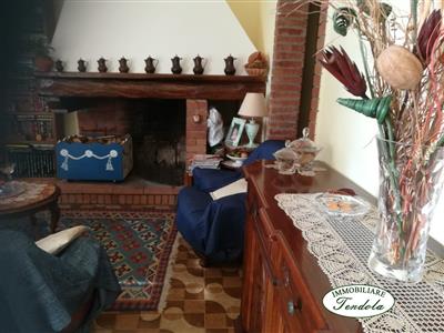 casa indipendente in vendita a Macerata