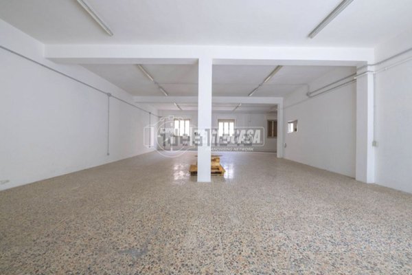 ufficio in vendita a Macerata