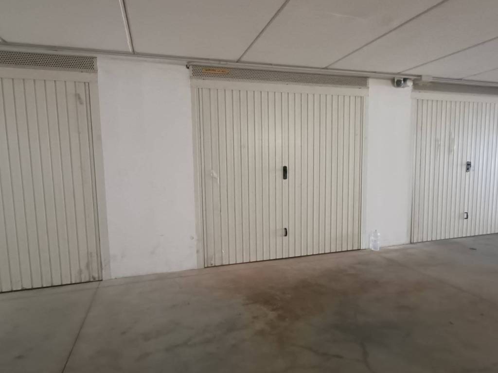 intera palazzina in vendita a Macerata in zona Sforzacosta