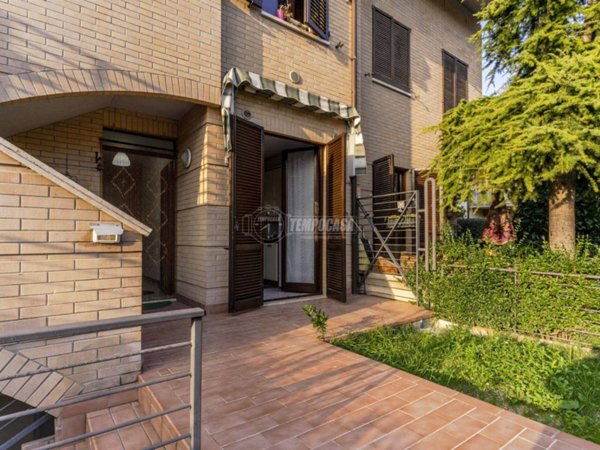 appartamento in vendita a Macerata in zona Piediripa