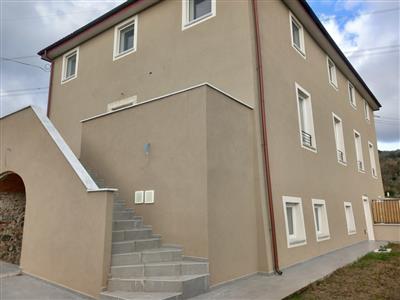 casa indipendente in vendita a Macerata