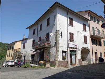 casa indipendente in vendita a Macerata