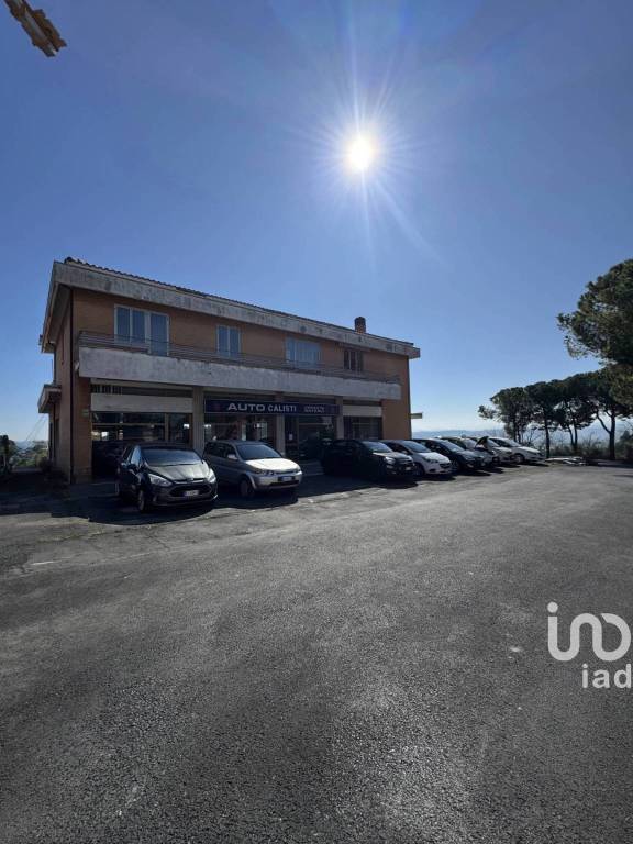 locale di sgombero in vendita a Macerata