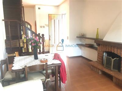 casa indipendente in vendita a Macerata