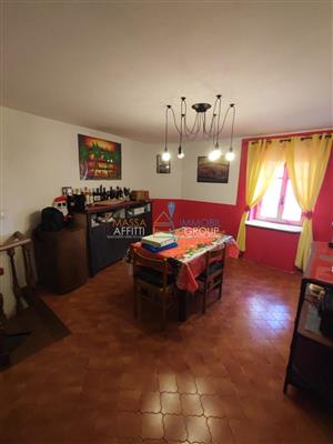 casa indipendente in vendita a Macerata