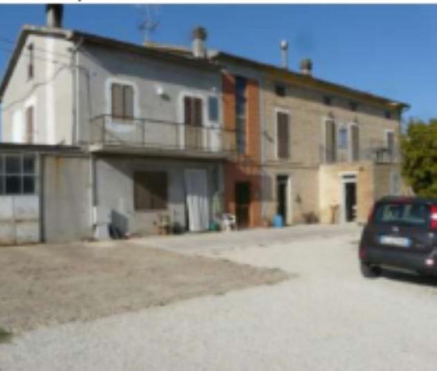 appartamento in vendita a Macerata in zona Piediripa