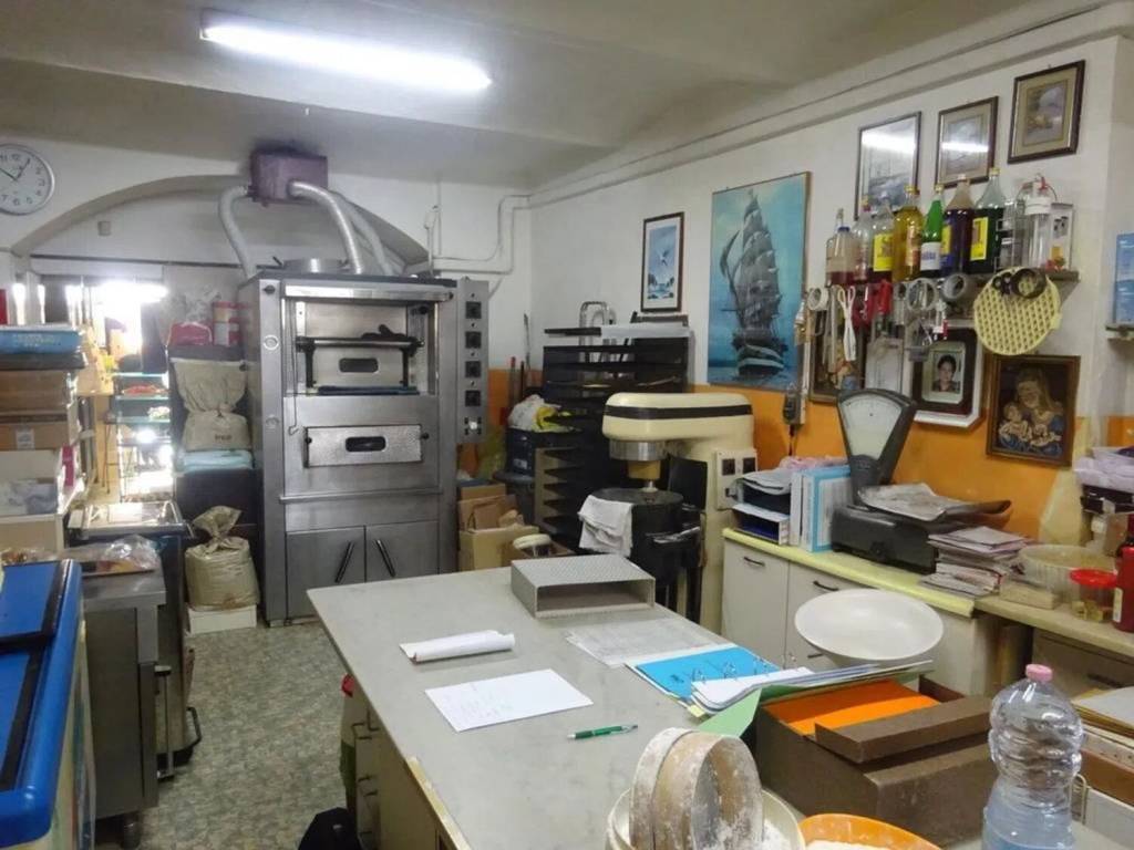 negozio in vendita a Macerata