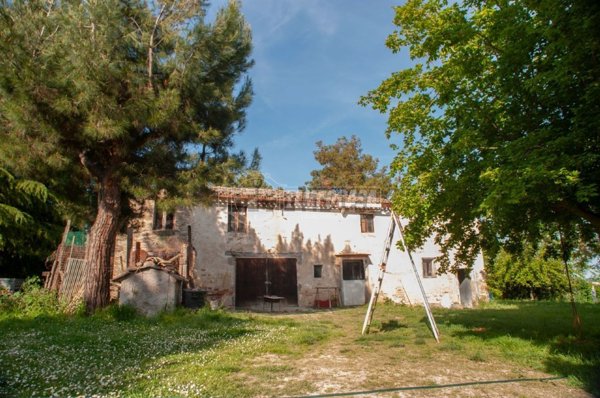 casa indipendente in vendita a Macerata in zona Montanello