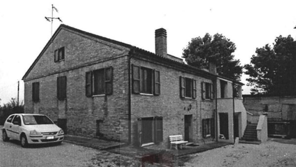 casa indipendente in vendita a Macerata