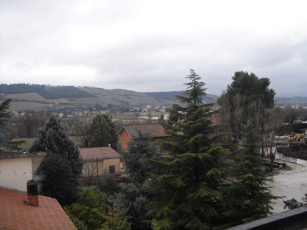 appartamento in vendita a Macerata in zona Sforzacosta
