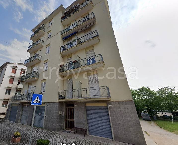 appartamento in vendita a Macerata in zona Piediripa