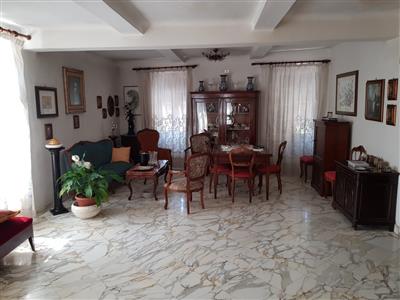 casa indipendente in vendita a Macerata