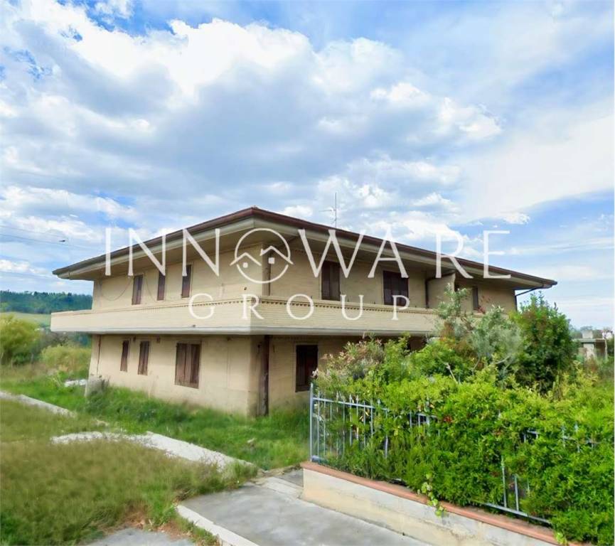appartamento in vendita a Macerata in zona Sforzacosta