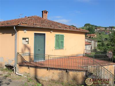 casa indipendente in vendita a Macerata