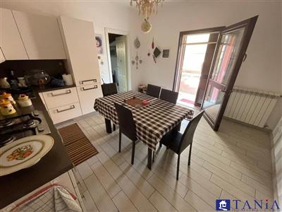 casa semindipendente in vendita a Macerata
