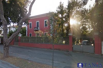 casa indipendente in vendita a Macerata