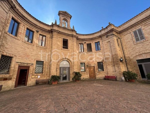 ufficio in vendita a Macerata