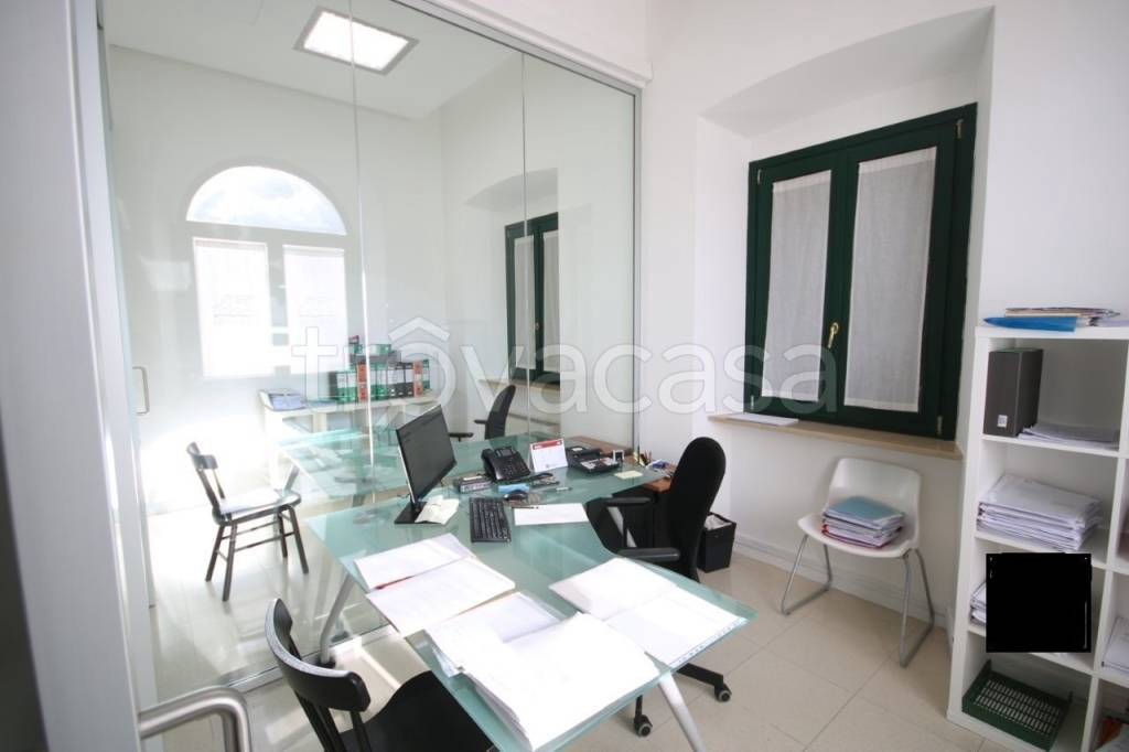 ufficio in vendita a Macerata