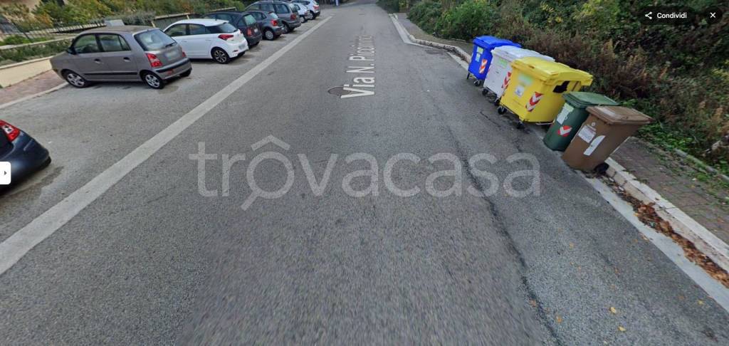 locale commerciale in vendita a Macerata