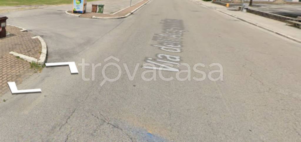 casa indipendente in vendita a Macerata in zona Villa Potenza