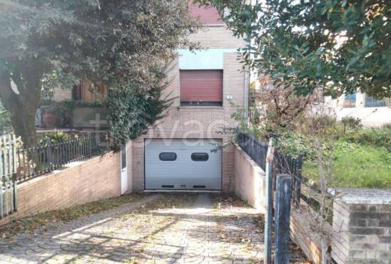 appartamento in vendita a Macerata in zona Piediripa