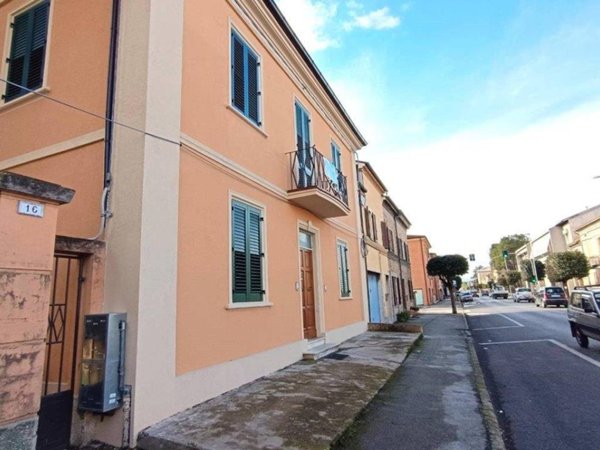 casa indipendente in vendita a Macerata in zona Sforzacosta