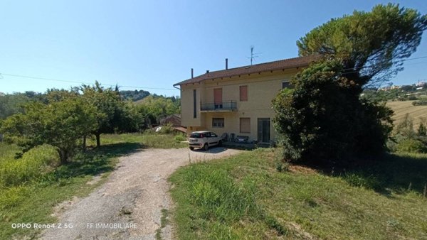 casa indipendente in vendita a Macerata in zona Montanello