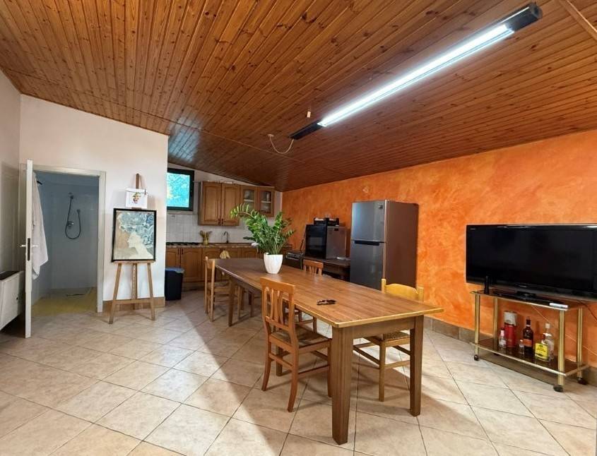 casa indipendente in vendita a Macerata