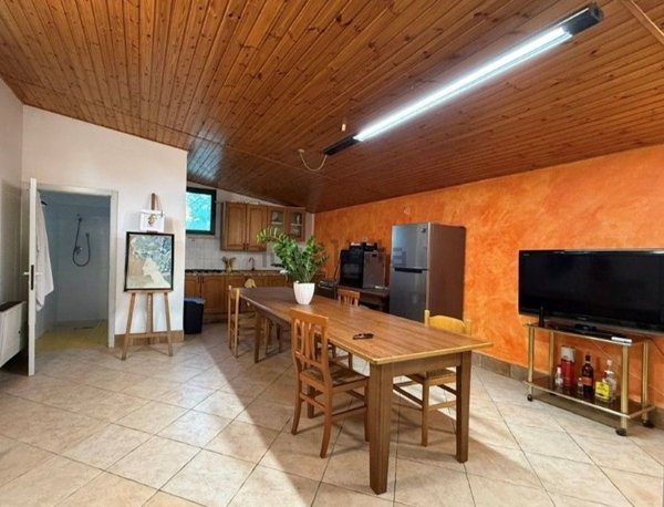 casa indipendente in vendita a Macerata