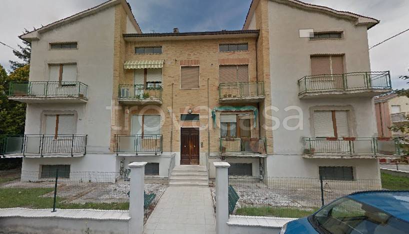 appartamento in vendita a Macerata in zona Sforzacosta