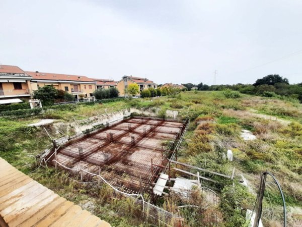 terreno agricolo in vendita a Macerata in zona Sforzacosta