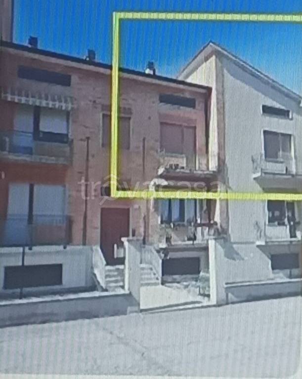 appartamento in vendita a Macerata in zona Sforzacosta