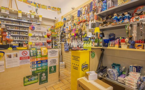 negozio in vendita a Macerata