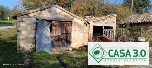 locale di sgombero in vendita a Macerata