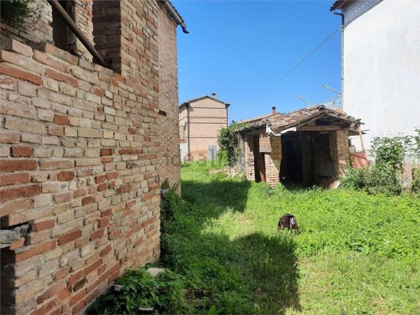 casa indipendente in vendita a Macerata in zona Villa Potenza
