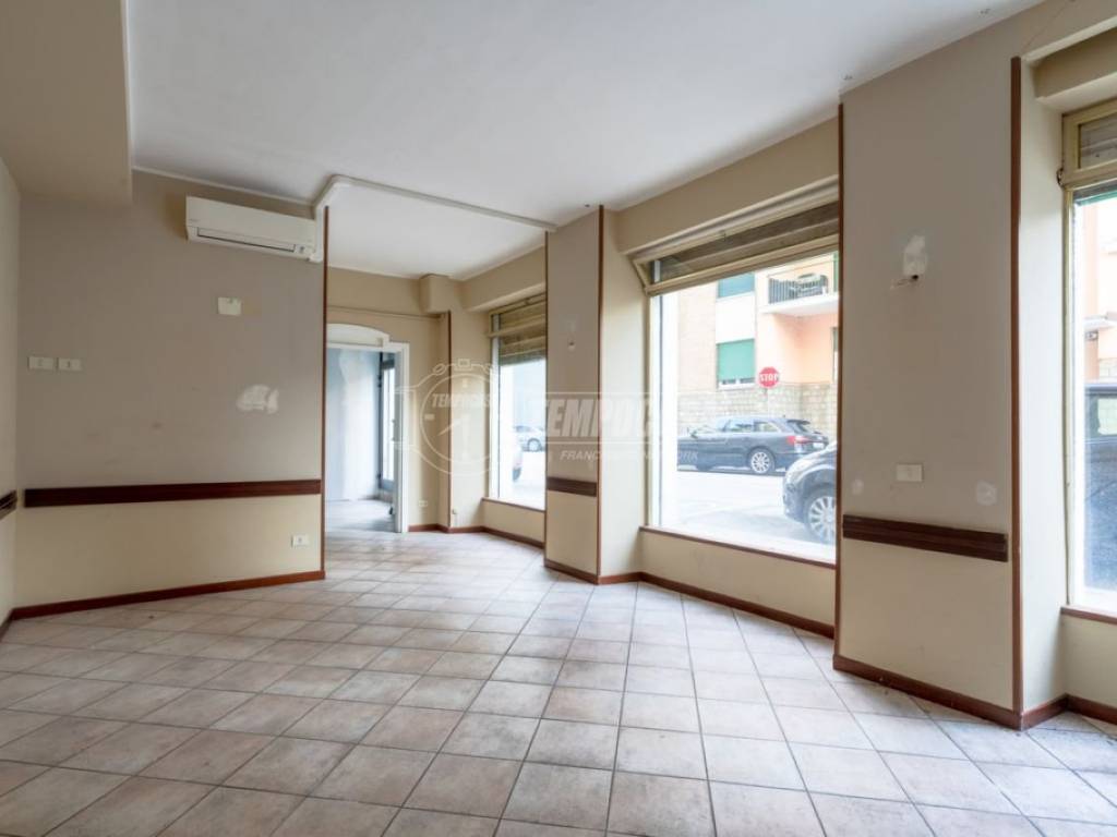 negozio in vendita a Macerata