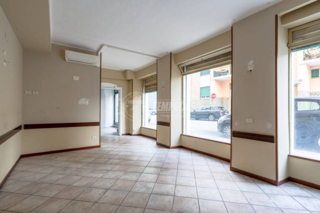 negozio in vendita a Macerata