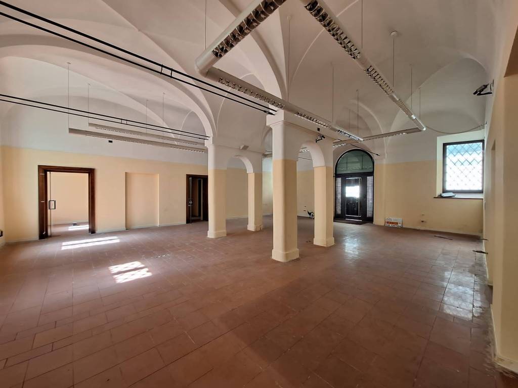 negozio in vendita a Macerata