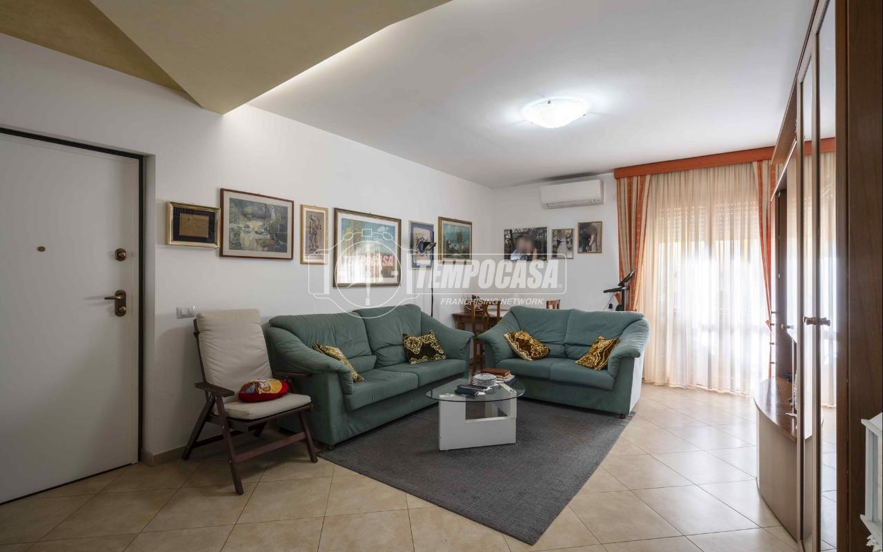 appartamento in vendita a Macerata in zona Villa Potenza