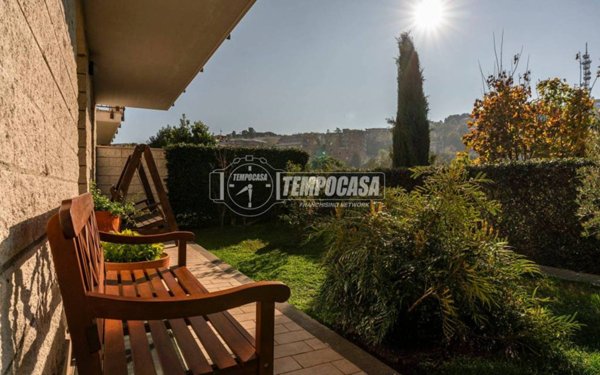 casa indipendente in vendita a Macerata