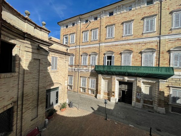 ufficio in vendita a Macerata