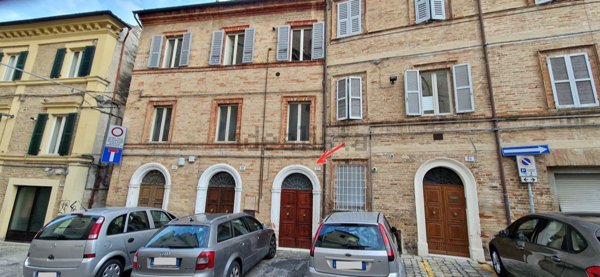 locale di sgombero in vendita a Macerata