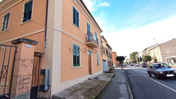 appartamento in vendita a Macerata in zona Sforzacosta