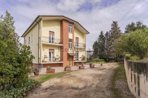 casa indipendente in vendita a Macerata in zona Villa Potenza